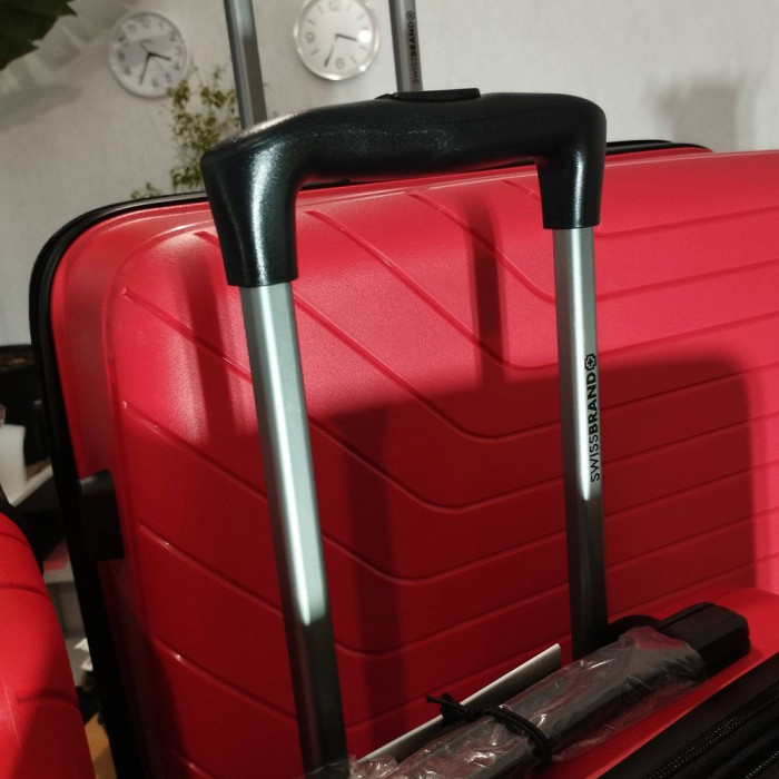 Чемодан Swissbrand Eden (M) Red (SWB_LHEDE201M)  