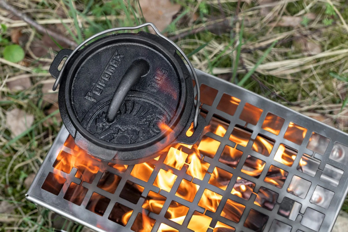Казан-жаровня чугунная Petromax Dutch Oven ft0.5 плоское дно 0,6 л  