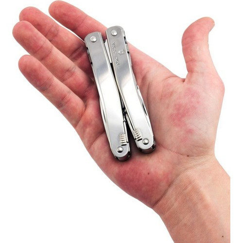 Мультитул Victorinox 3.0223.L1  