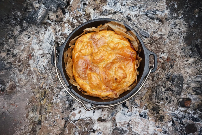 Казан-жаровня чугунная Petromax Dutch Oven ft1 плоское дно 0,9 л  