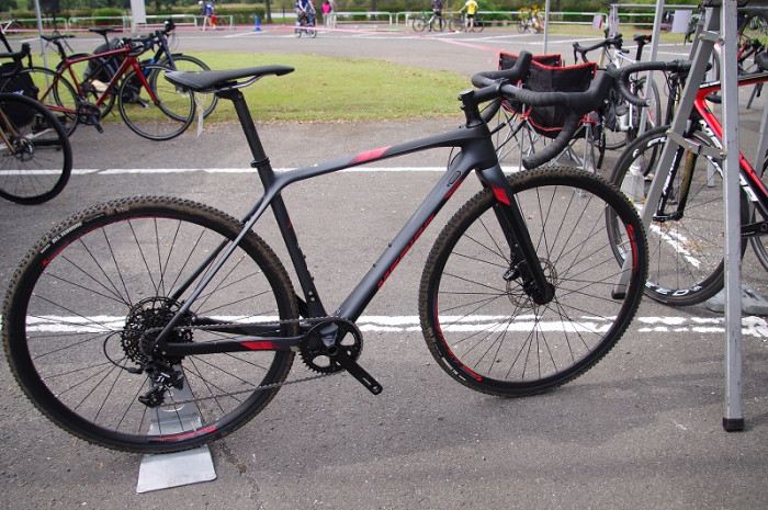 Велосипед Merida mission cx 5000 l (56см) silk silver (red)  