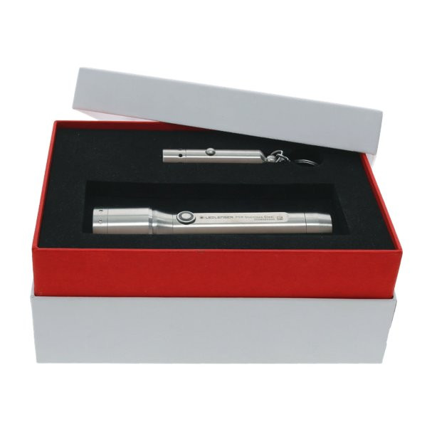 Подарочный набор Ledlenser P7RCore i V8  