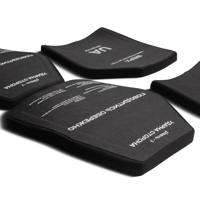 Сверхлегкие бронеплиты 3-го класса. Вес 1.38 кг. Размер M  