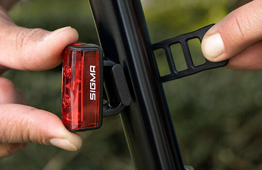 Фонарь Sigma Sport Buster RL 80  