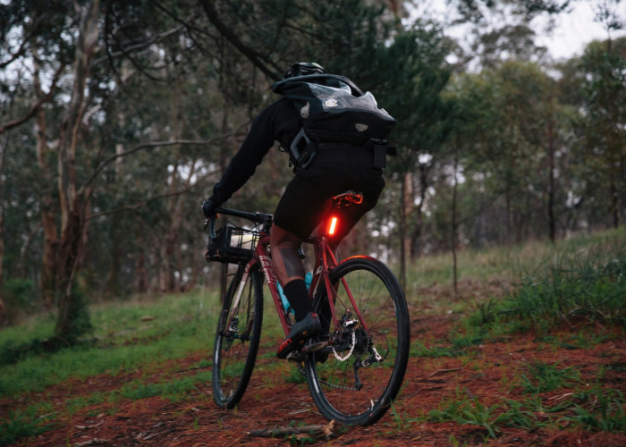 Мигалка задняя Knog Blinder Mob V Four Eyes 44 Lumens Black  