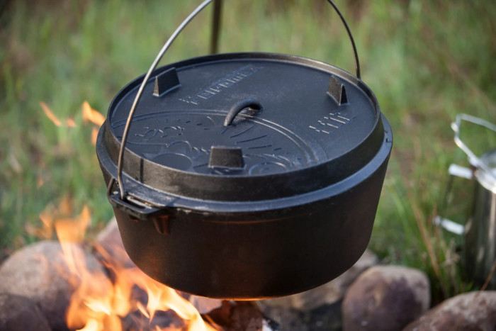 Казан-жаровня чугунная Petromax Dutch Oven ft12 плоское дно 10,8 л  