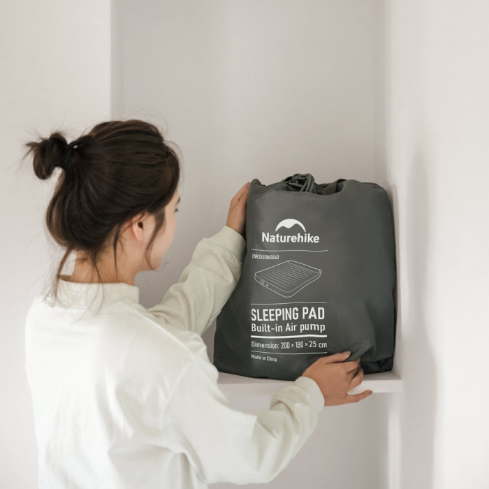 Самонадувающийся матрас, двухместный, со встроенной помпой Naturehike CNK2450WS040, 250 мм, серый  