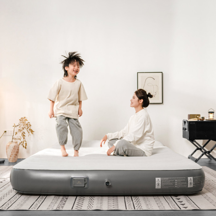 Самонадувающийся матрас, двухместный, со встроенной помпой Naturehike CNK2450WS040, 250 мм, серый  