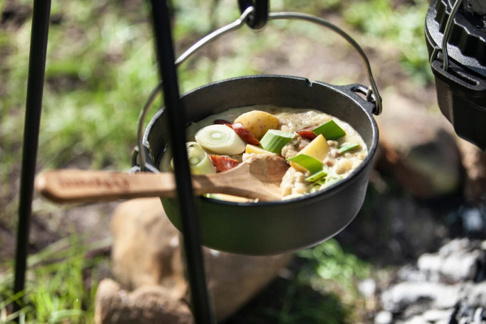 Казан-жаровня чугунная Petromax Dutch Oven ft3 плоское дно 1,6 л  