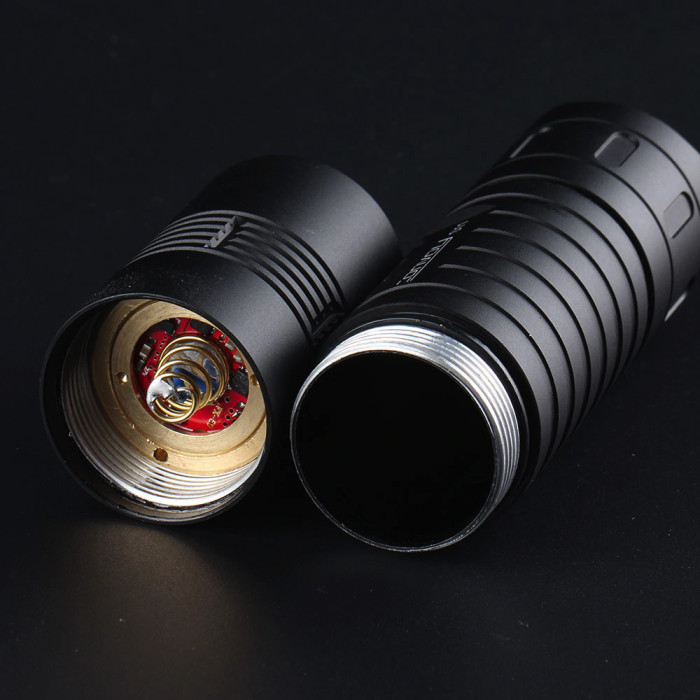 Поисковый фонарь Convoy S12 SST20 5000K  