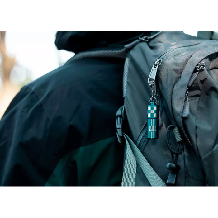 Фонарь-брелок Olight i17 Checkered Flag  