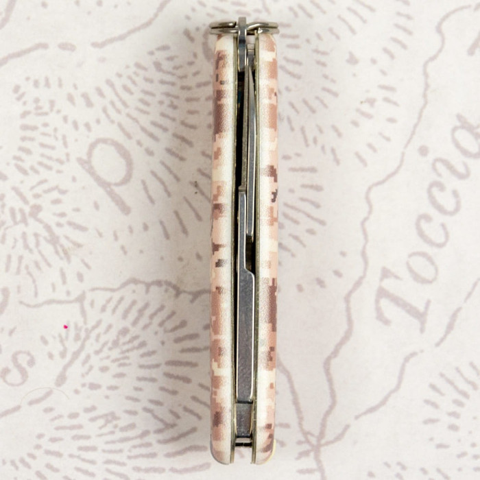 Складной нож Victorinox CLASSIC SD ARMY Пиксель песочный 0.6223.7.W3944pw  