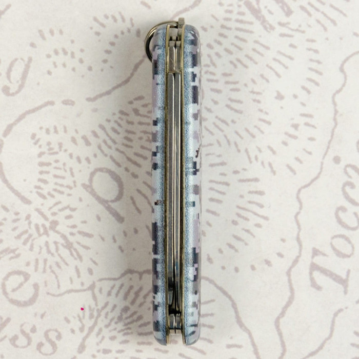 Складной нож Victorinox CLASSIC SD ARMY Пиксель синий 0.6223.3.W3942pw  
