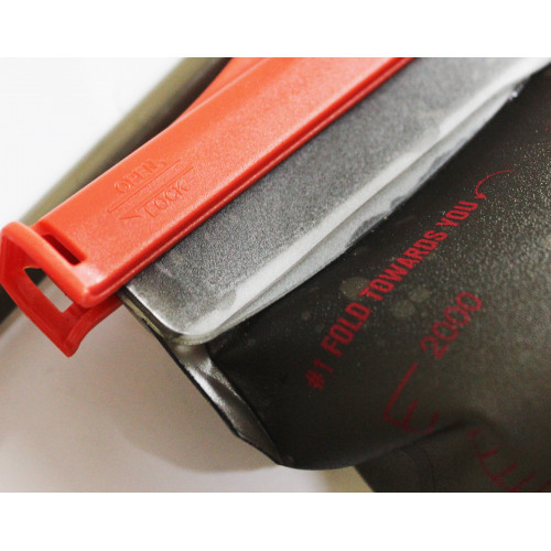 Питьевая система Travel Extreme HYDRA 2L красная  