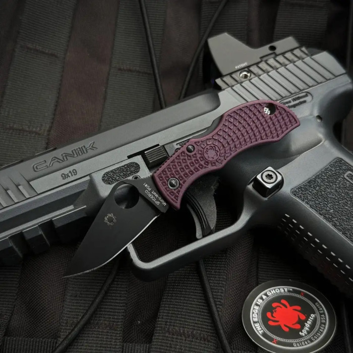 Нож Spyderco Manbug Black Blade, Micro-Melt PD#1, FRN burgundy  