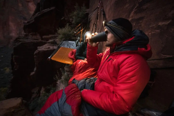 Фонарь налобный Black Diamond Storm 400 Dark Olive  