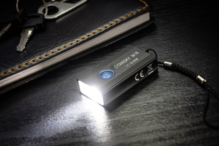 Карманный фонарь Cyansky M1R  