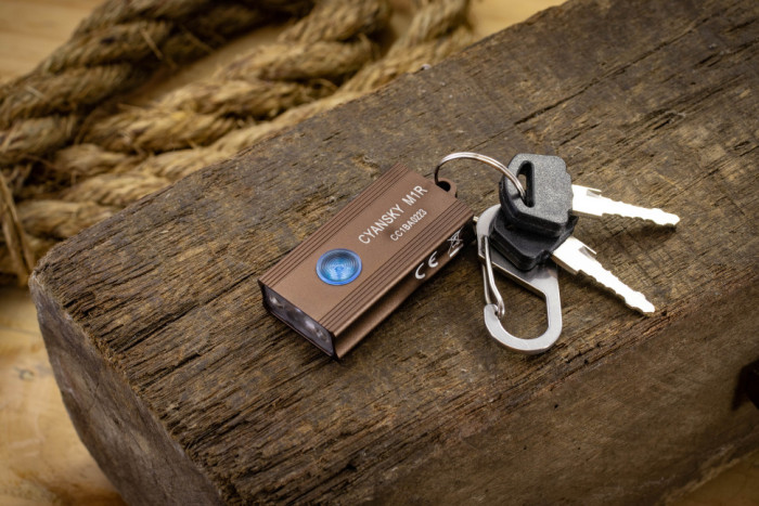 Карманный фонарь Cyansky M1R  