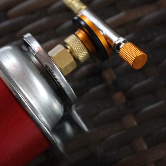 Переходник BRS-17B с резьбового типа на цанговый баллон  