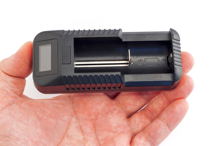 Зарядное устройство Яркий Луч LC-15  