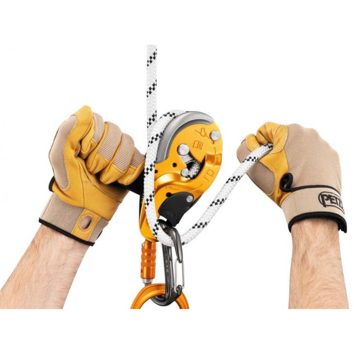 Карабин Petzl FREINO Z TRIACT LOCK  