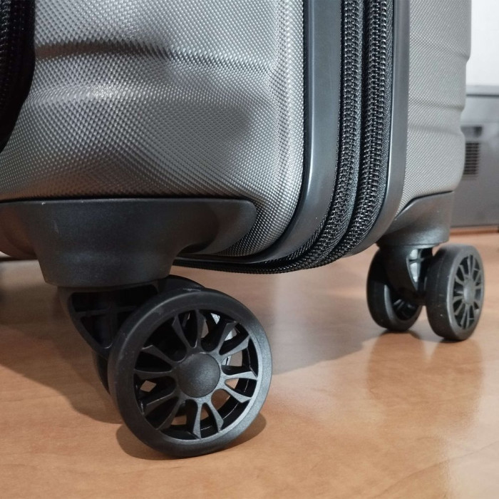 Чемодан Swissbrand Freya (S) Charcoal (SWB_LHFRE174S)  