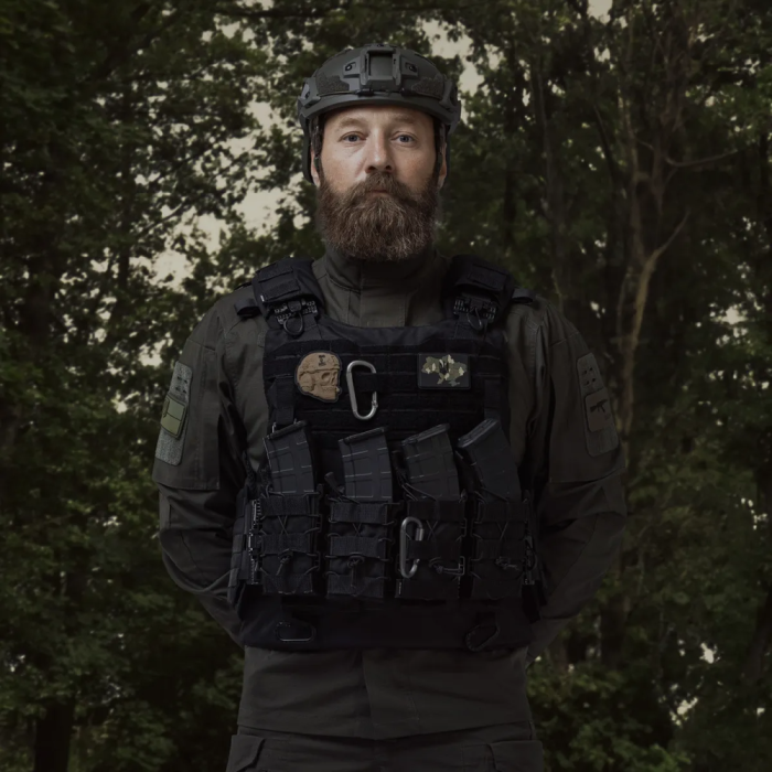 Плитоноска IBV. Черного цвета  