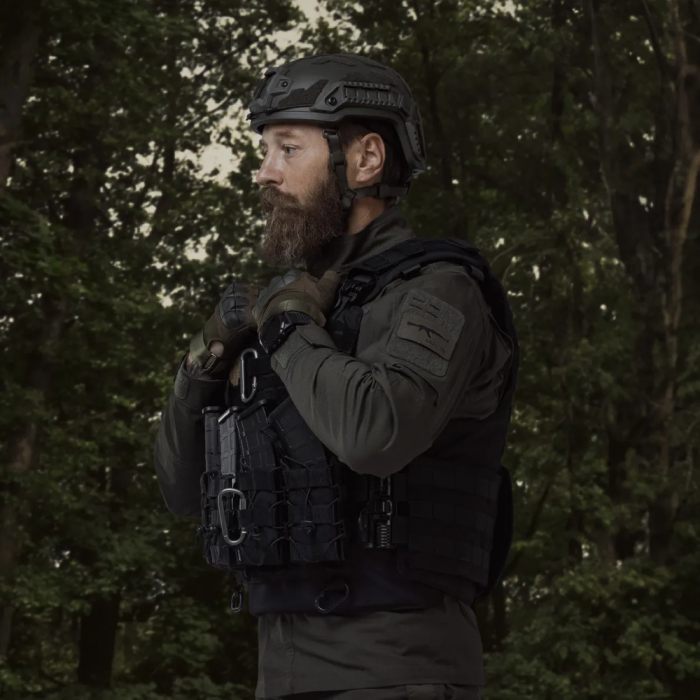 Плитоноска IBV. Черного цвета  