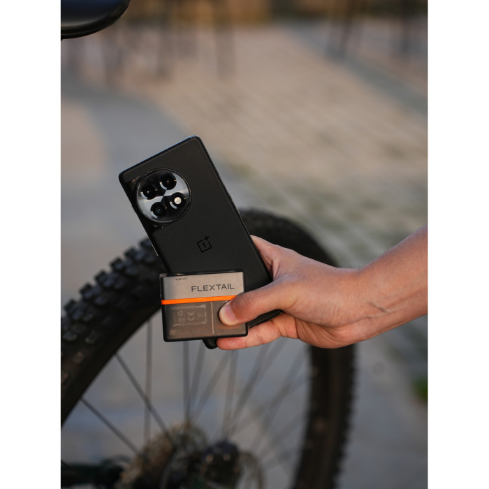 Велосипедный мини насос-задняя фара Flextail Tiny Tire Pump ACS, черный  