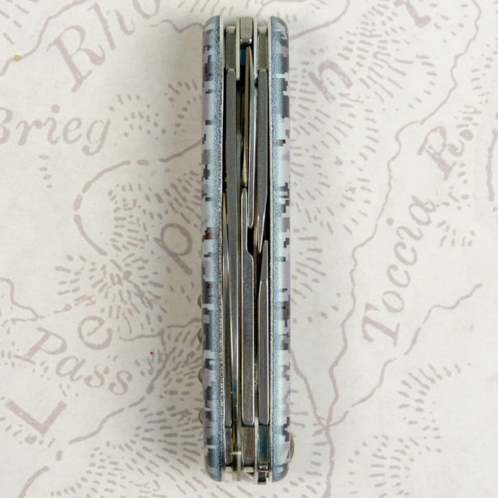 Складной нож Victorinox CLIMBER ARMY Пиксель синий 1.3703.3.W3942p  