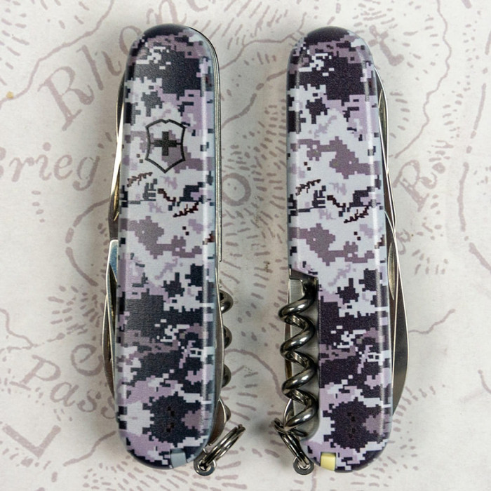Складной нож Victorinox CLIMBER ARMY Пиксель синий 1.3703.3.W3942p  