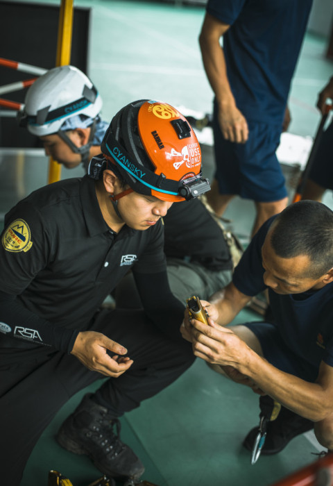 Налобный фонарь Cyansky HS6R SST 40 SST-20-W  