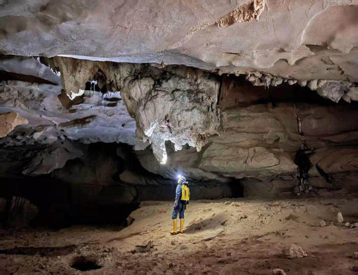 Налобный фонарь Cyansky HS6R SST 40 SST-20-W  