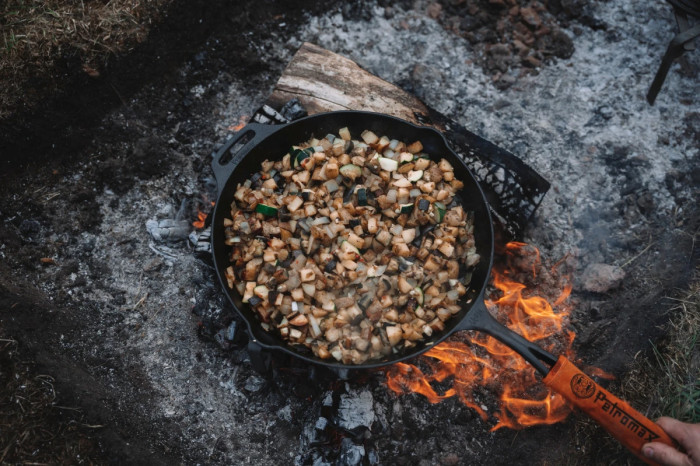 Сковорода чугунная Petromax Fire Skillet fp30 с длинной ручкой  