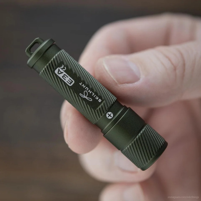 Фонарь накладной Skilhunt E3A olive green CW  