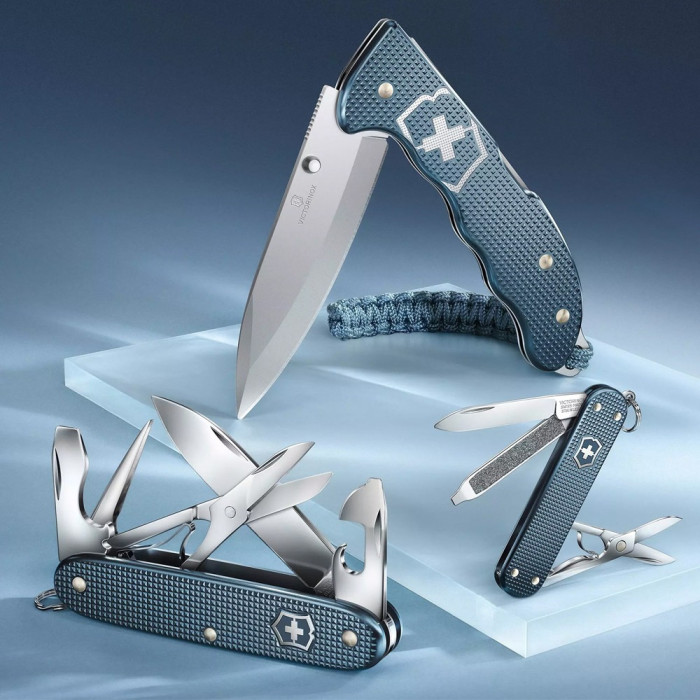 Складной нож Victorinox EVOKE Glacial Blue 0.9415.L26  