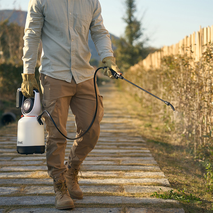 Аккумуляторный опрыскиватель садовый Litheli, питание от павербанка (УМБ Litheli Power Bank 10000 mAh, 45 W, 2А в комплекте)  