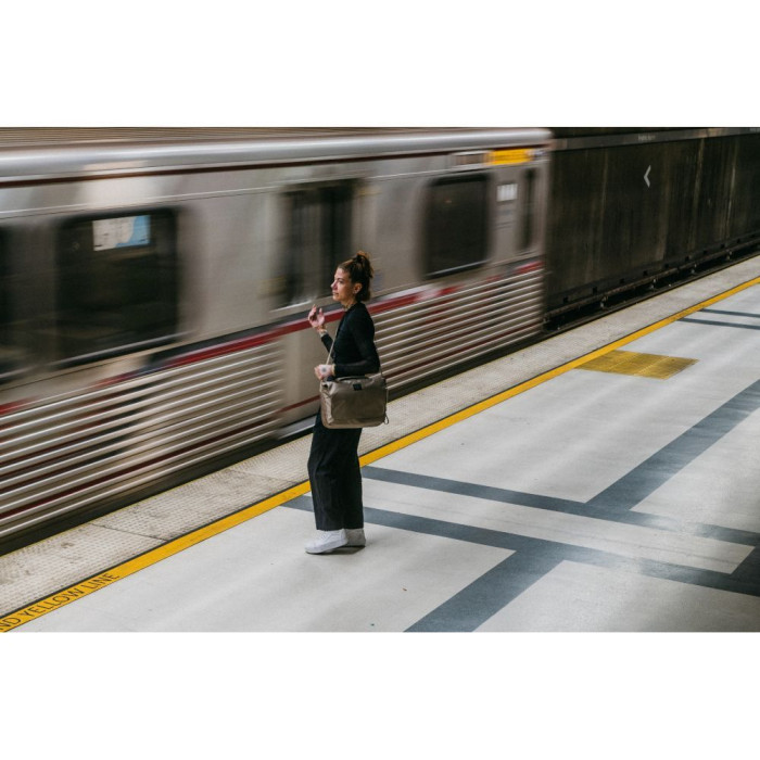 Сумка Osprey Aoede Messenger 7 tan concrete - O/S - бежевый  