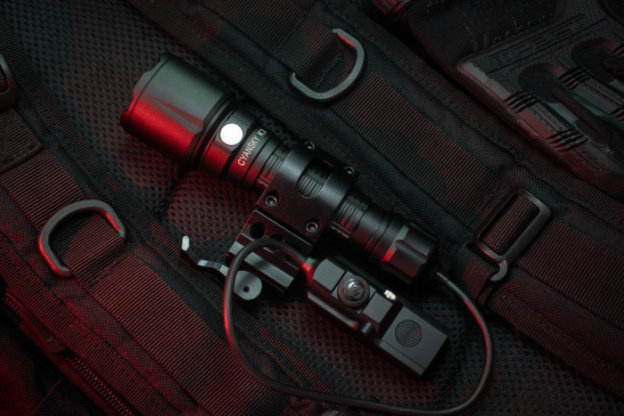 Фонарь ручной Cyansky K3 SFT-40-W  