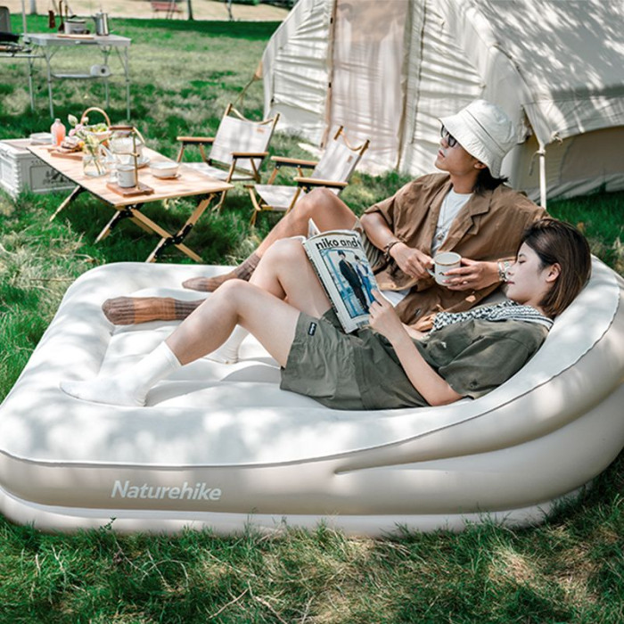 Матрас кемпинговый надувной двухместный Naturehike CNK2300DZ020, 180x132x60 см, бежевый со встроенным насосным насосом  
