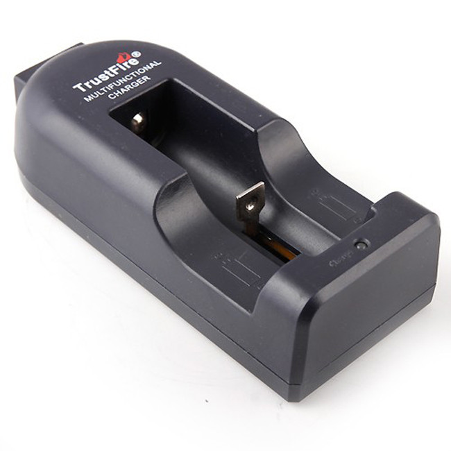 Зарядное устройство TrustFire TR-002  
