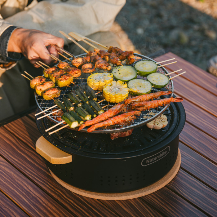 Настольная круглая печь с решеткой гриль и сковородкой Naturehike CNK2550CF010, 36*32.6*12 см, хромированное железо  