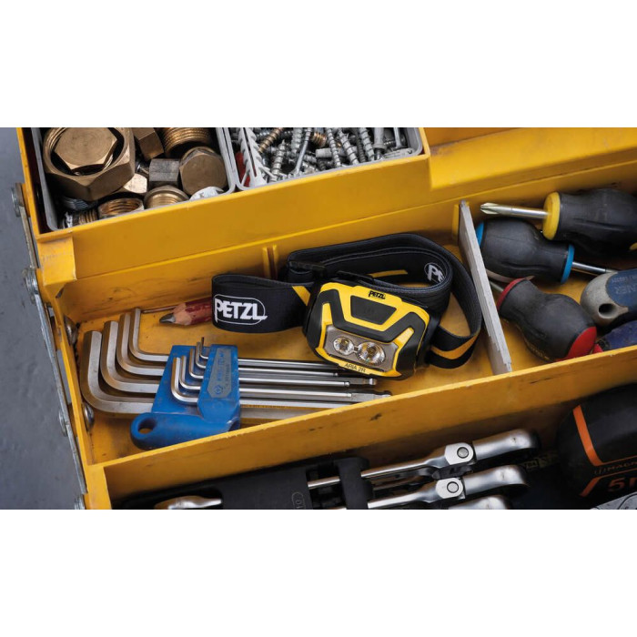 Фонарик Petzl ARIA 1R BLACK / YELLOW  