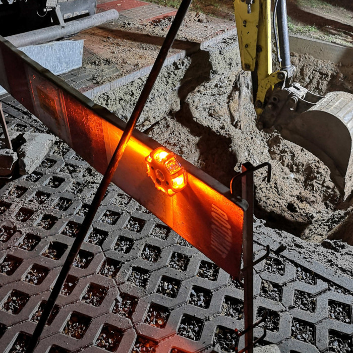 Комплект фонарей профессиональных Mactronic M-Flare (65 Lm) Amber Magnet Synch Recharg 12/220V (PSD0012)  