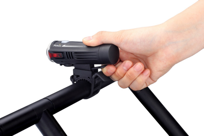 Велофара Fenix BC21R XM-L2 T6 natural white LED  