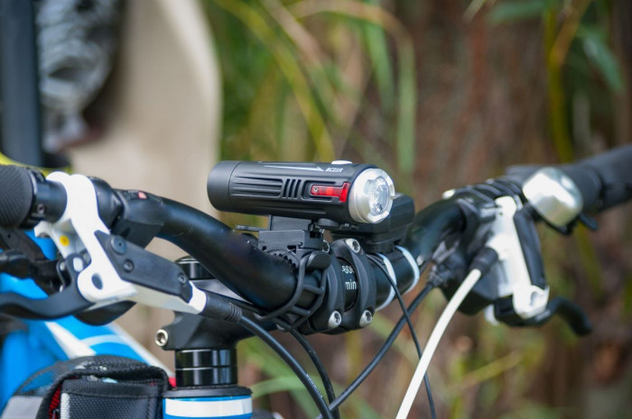 Велофара Fenix BC21R XM-L2 T6 natural white LED  