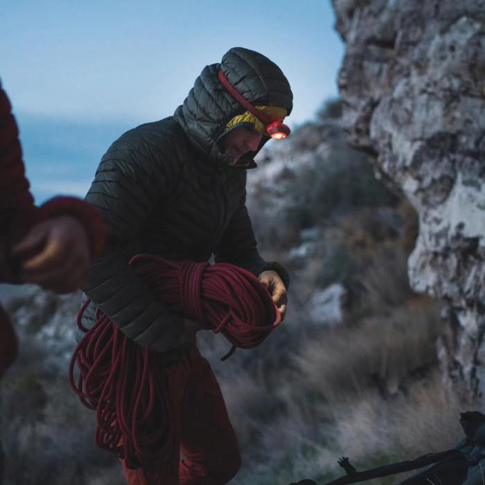 Фонарь налобный Black Diamond Astro 300-R Octane  