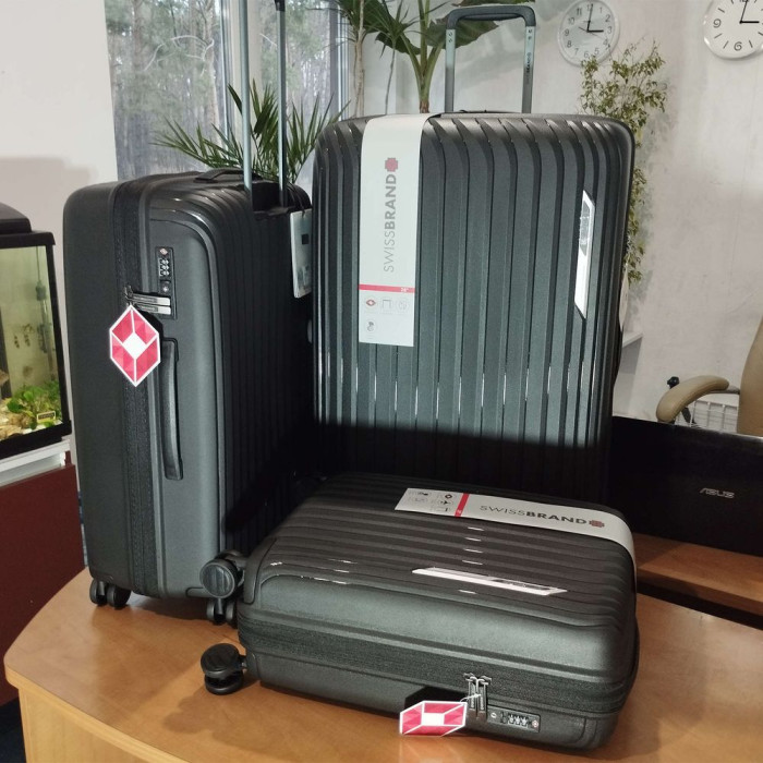 Чемодан Swissbrand Narberth (S) Black (SWB_LHNAR001S)  