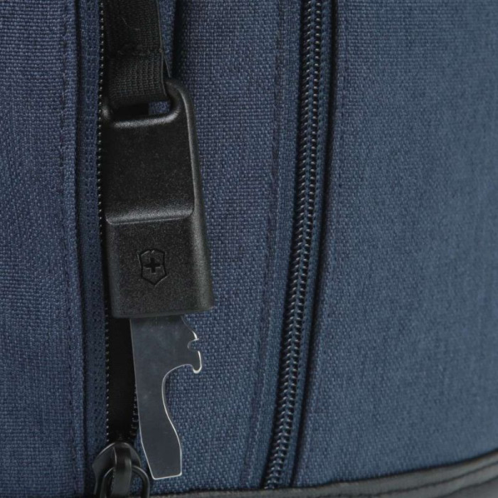 Рюкзак для ноутбука Victorinox Travel Altmont Classic/Deep Lake Deluxe Flapover Laptop 18 л (Vt605312)  