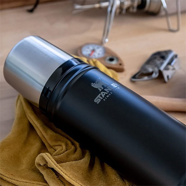 Термос Stanley Legendary Classic -темно-синий- 0,75 л  